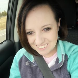 Meet your Posher, Emilee